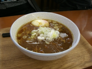 小布施PA（上り）カレーラーメンを食す