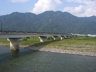 上田大橋全景